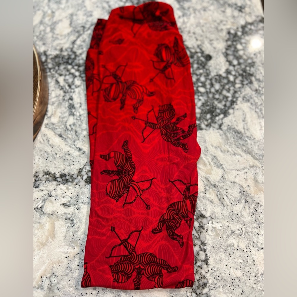 LuLaRoe Valentines Legg Size OS